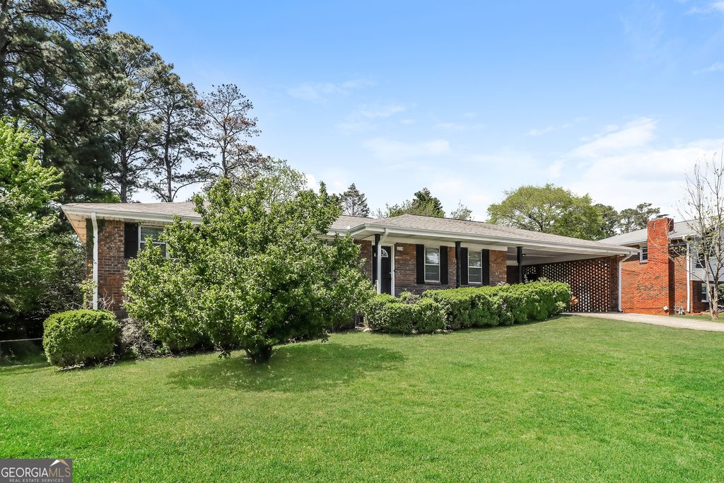 Photo of 3324 Cheoah Drive, Douglasville, GA 30135 (MLS # 10737013)