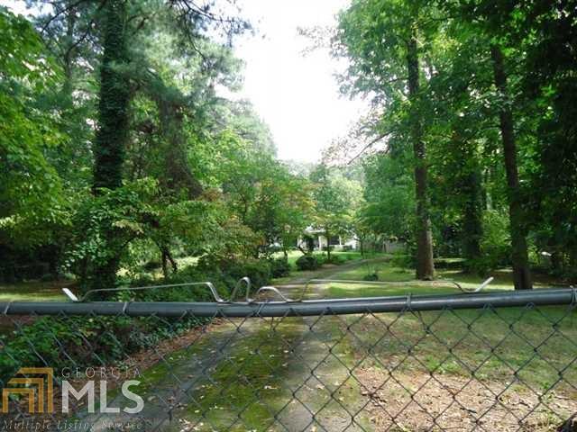 Builders - Remodel - Build New - 2 Properties combined (623 & 631 Northern Ave) to offer approximately 3.7 acres near expressways - Shopping - Emory, VA Hospital, CDC - Dekalb Farmers Market. Please call Listing Broker for complete details regarding this property. Beautiful land and setting. Homes on both lots.
