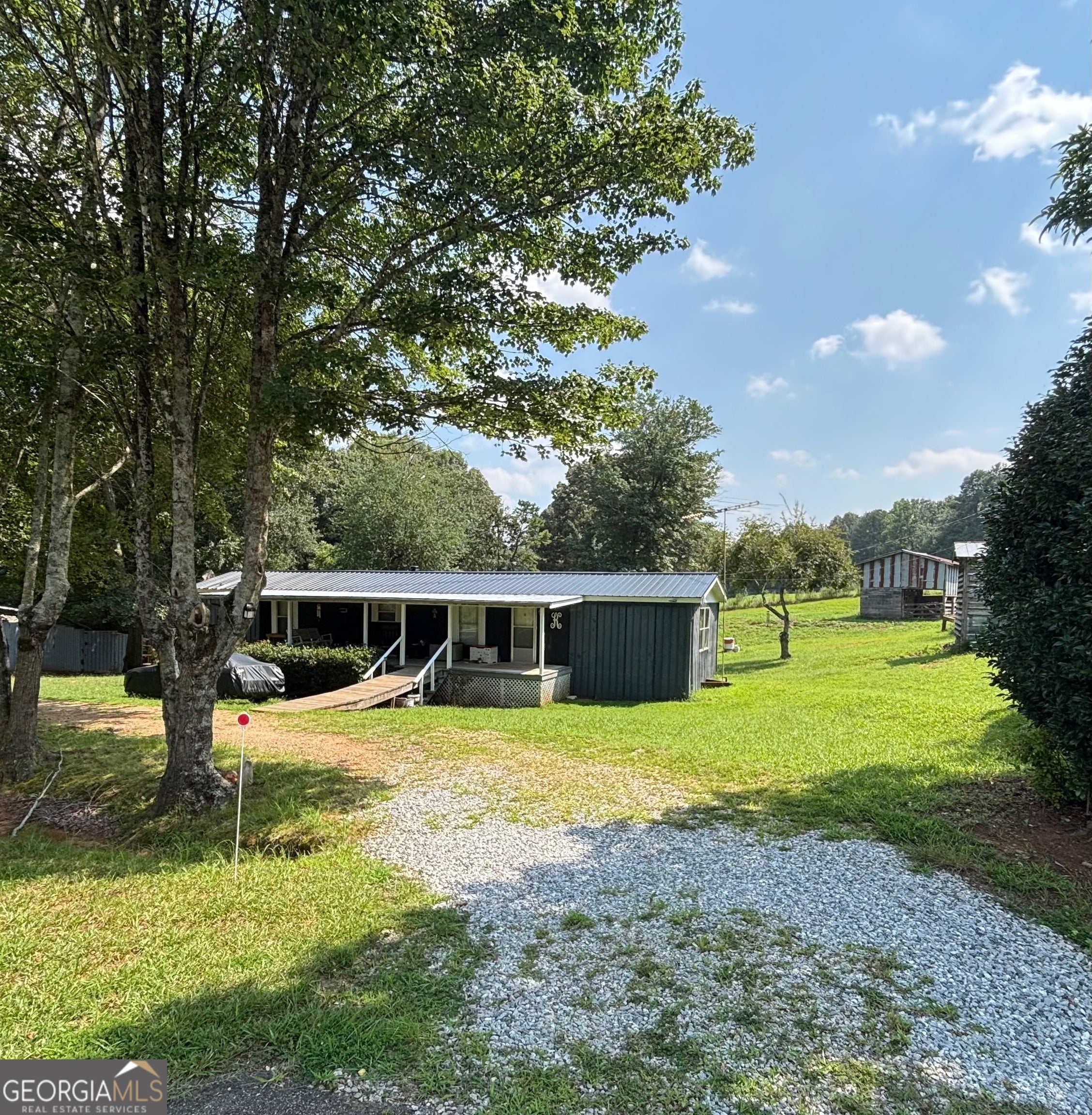 716 Hawkins RD