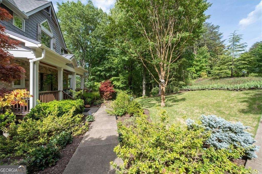 270 Mosswood LN W