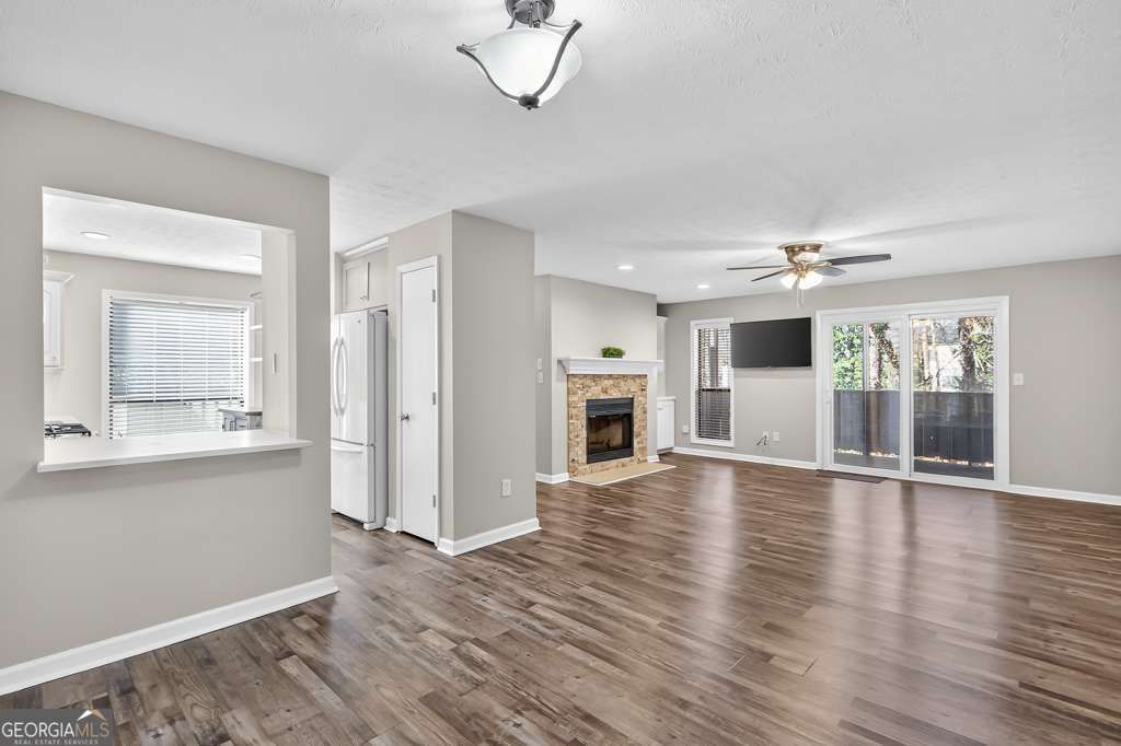 Photo of 903 Woodcliff Drive, Atlanta, GA 30350 (MLS # 10699092)