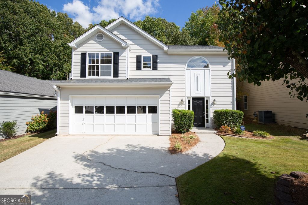 Photo of 3525 Park Bluff Lane, Duluth, GA 30096 (MLS # 10657393)