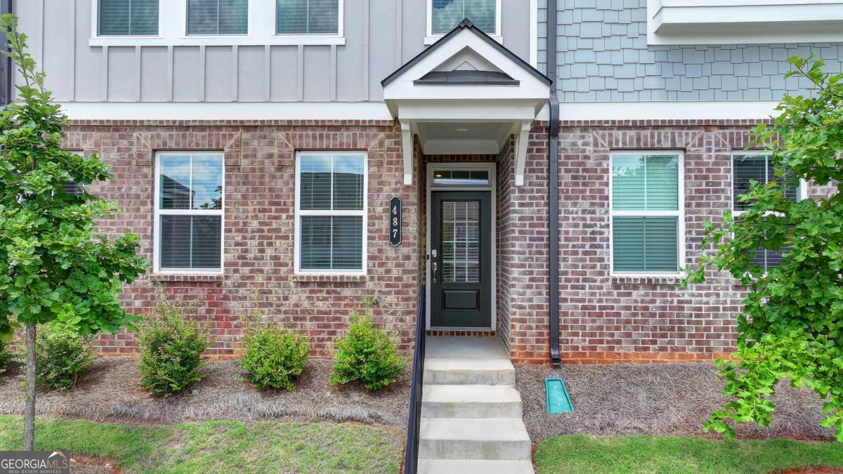 487 Danville AVE