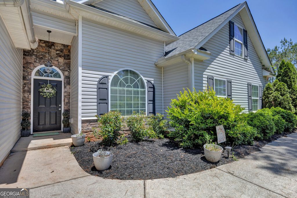 Photo of 10 PINE SHADOW Cir, COVINGTON, GA 30016 (MLS # 10770777)