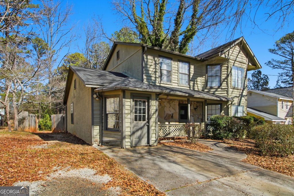 Photo of 5452 Forest Path Court, Stone Mountain, GA 30088 (MLS # 10690367)