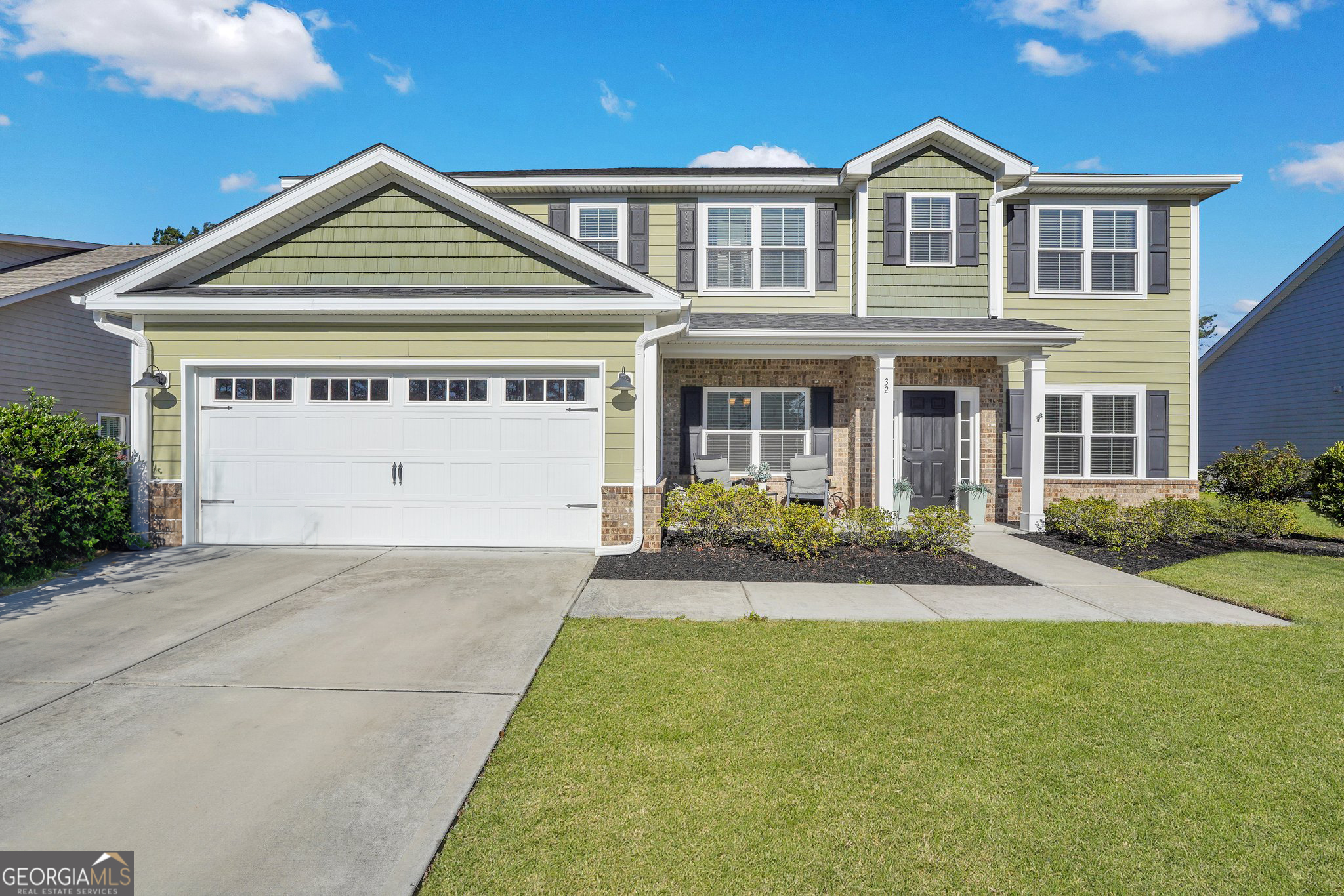 32 Roundstone WAY