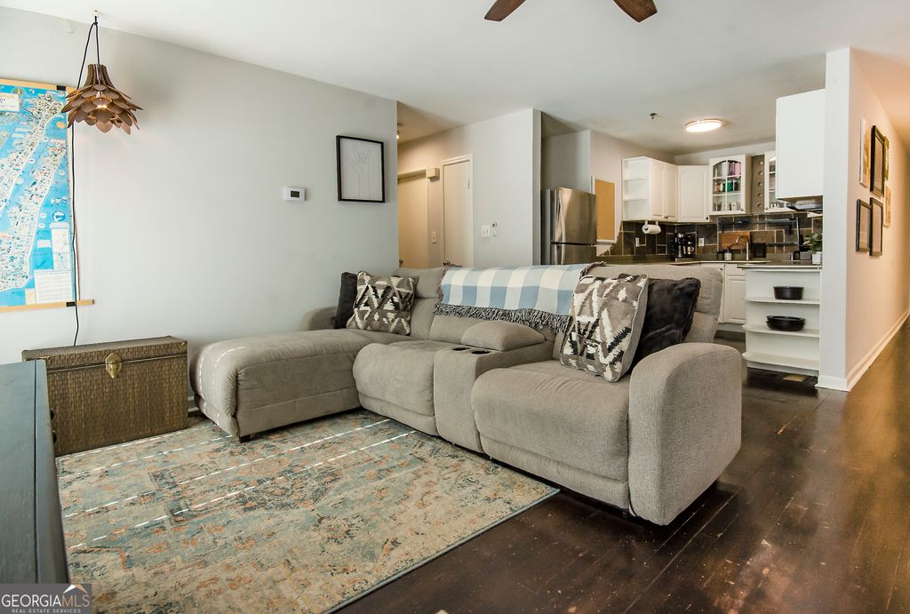 Photo of 890 Glendale Terrace NE #4, Atlanta, GA 30309 (MLS # 10677002)