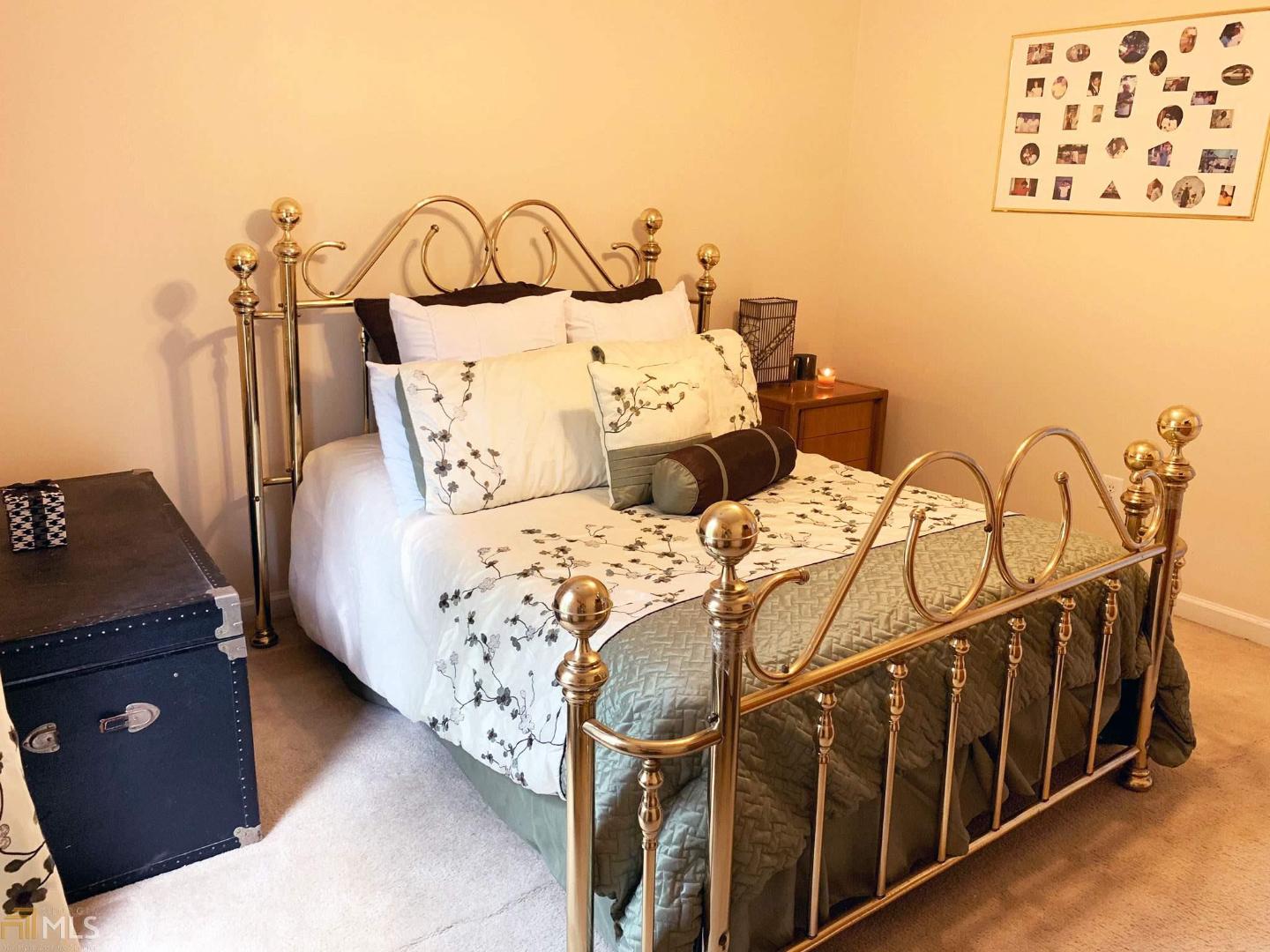 Rivercliff Place - Residential