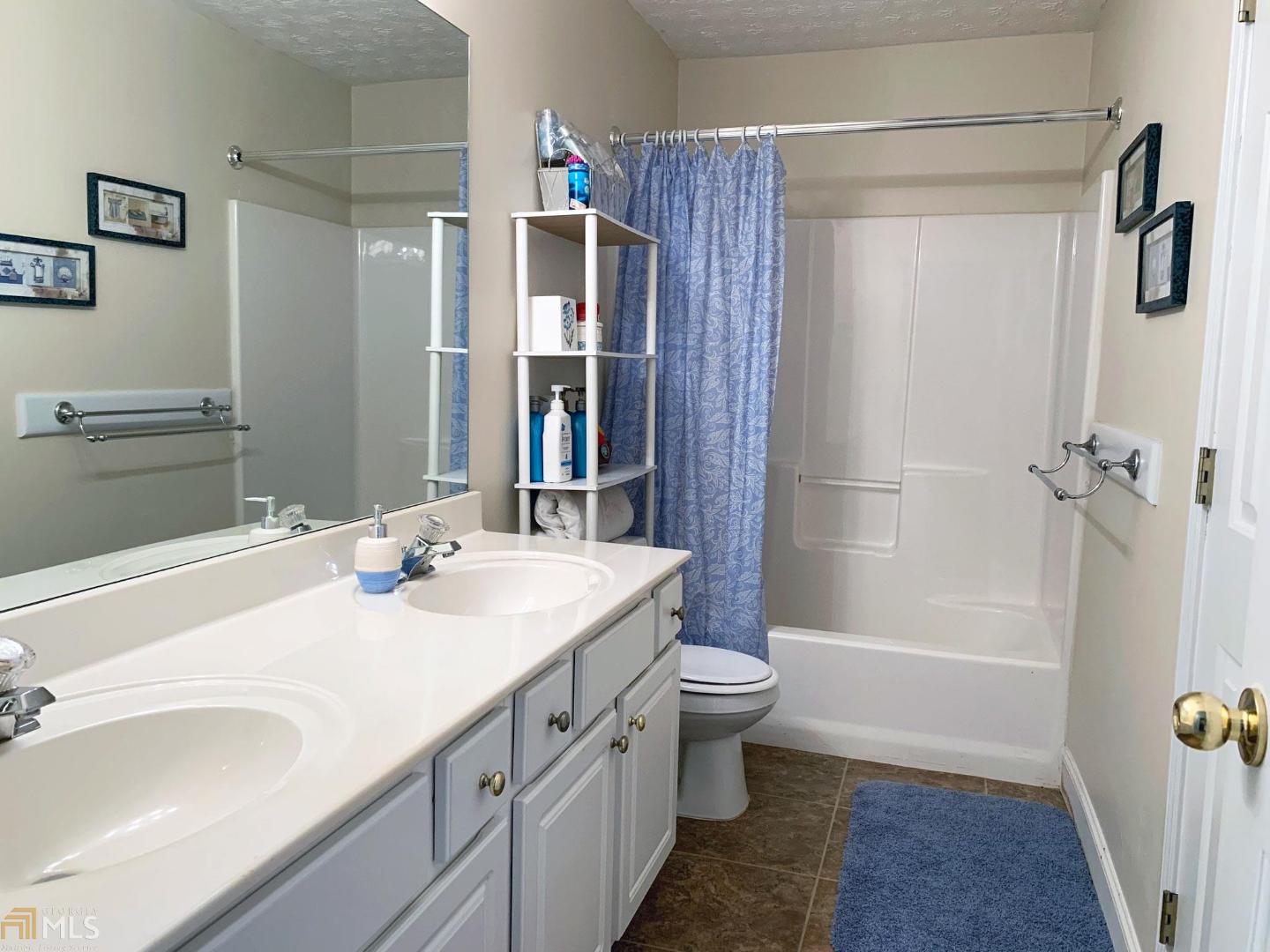 Rivercliff Place - Residential