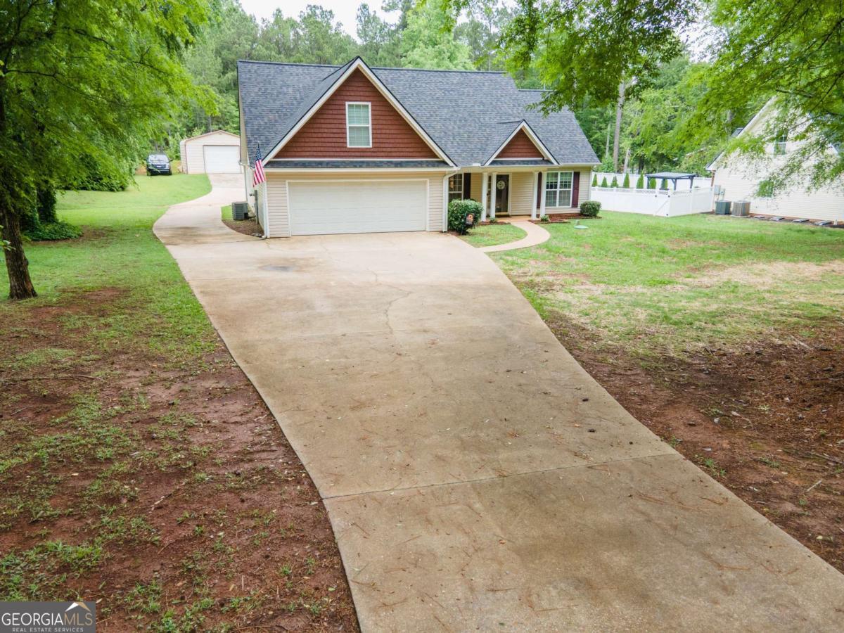 1368 Glass Bridge Road