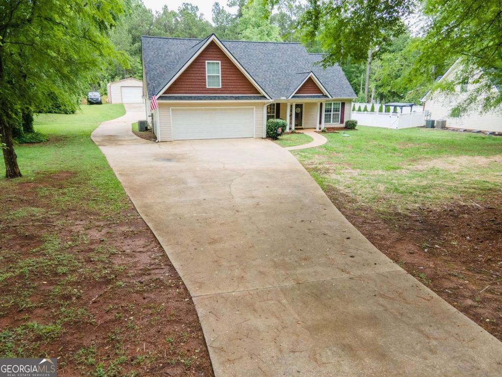 Photo of 1368 Glass Bridge Rd, Lagrange, GA 30240 (MLS # 10774570)