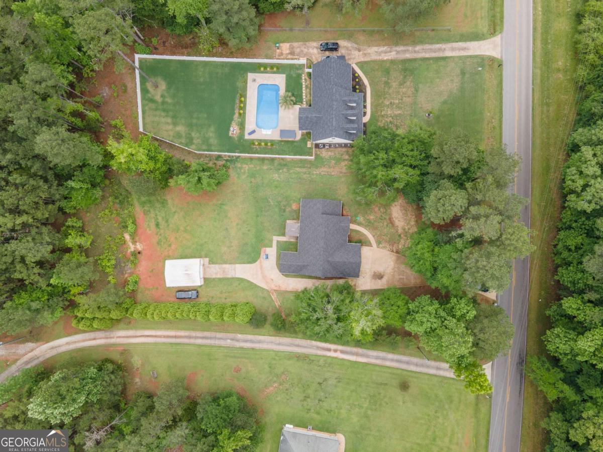 1368 Glass Bridge Road