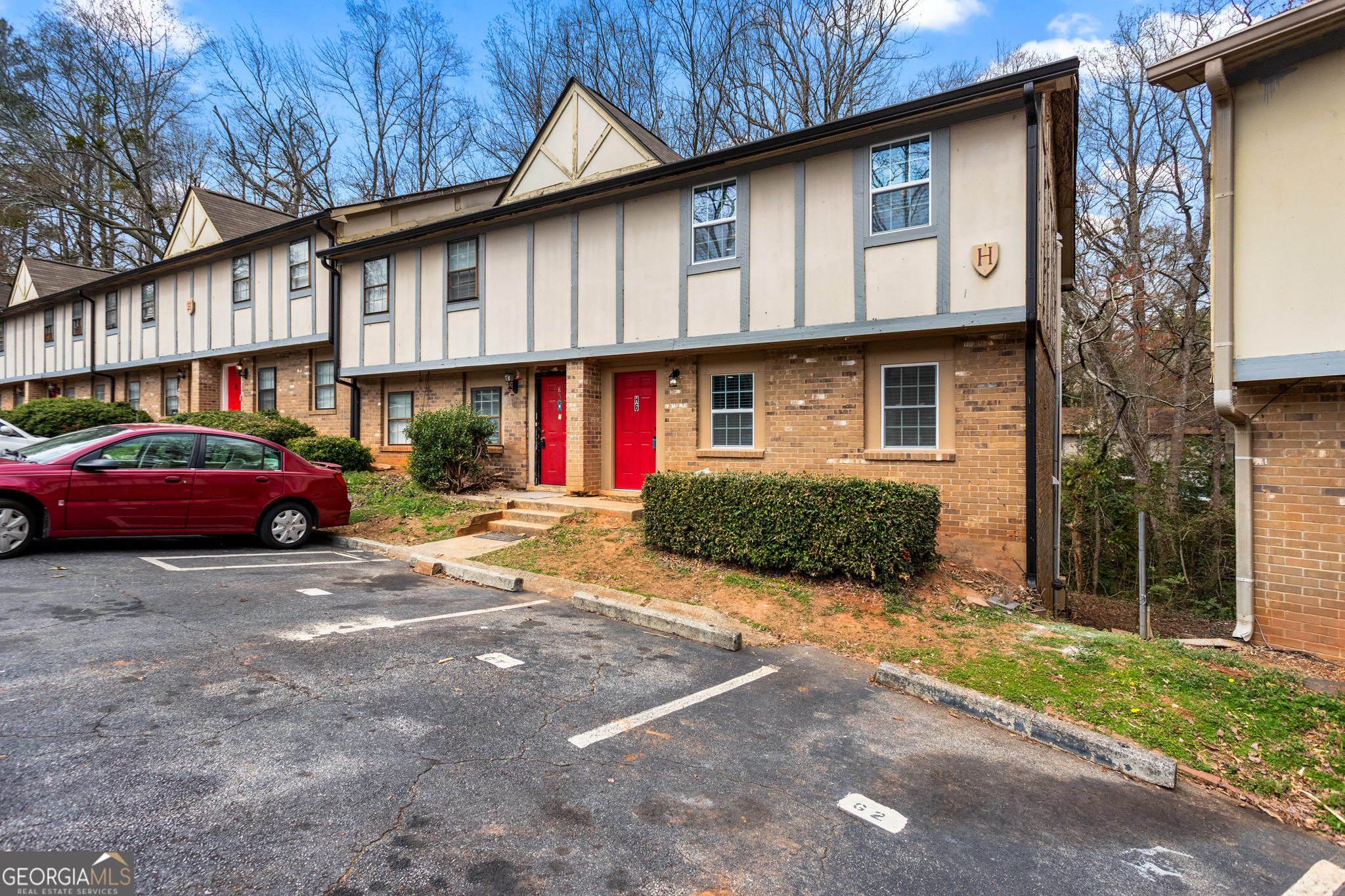 Move-In Ready! Fully Renovated 3-story Townhome in Downtown Stone Mountain. Seller incentive available! A fantastic opportunity for homeowners and investors alike! Discover this beautifully updated 3-bedroom, 3-bathroom townhome with an extra oversized family room, offering plenty of living space for gatherings. Step inside to find NEW flooring, a NEW water heater, NEW HVAC unit, and ensuring efficiency and peace of mind. The upgraded and modernized kitchen features NEW appliances, elegant white cabinets, and quartz countertops, while the modernized bathrooms and fresh interior paint complete this stunning renovation. Ideally located in a quiet neighborhood just 5 minutes walking from Stone Mountain, enjoy convenient walking access to parks, shopping, dining, and more. Don't miss out-contact us today to make this home yours!