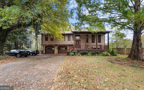 Photo of 1825 Marsh Creek Drive, Lawrenceville, GA 30043 (MLS # 10635752)