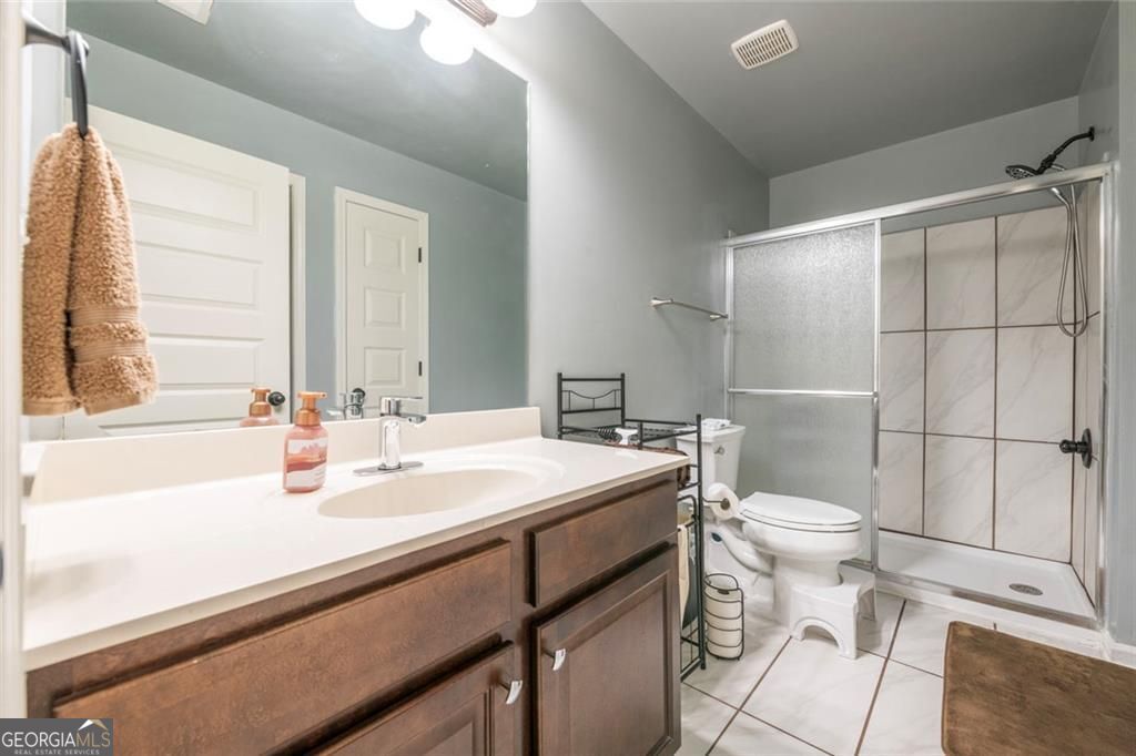 Jonesboro, Georgia 30236, United States, 6 Bedrooms Bedrooms, ,5 BathroomsBathrooms,Residential,Active,255319