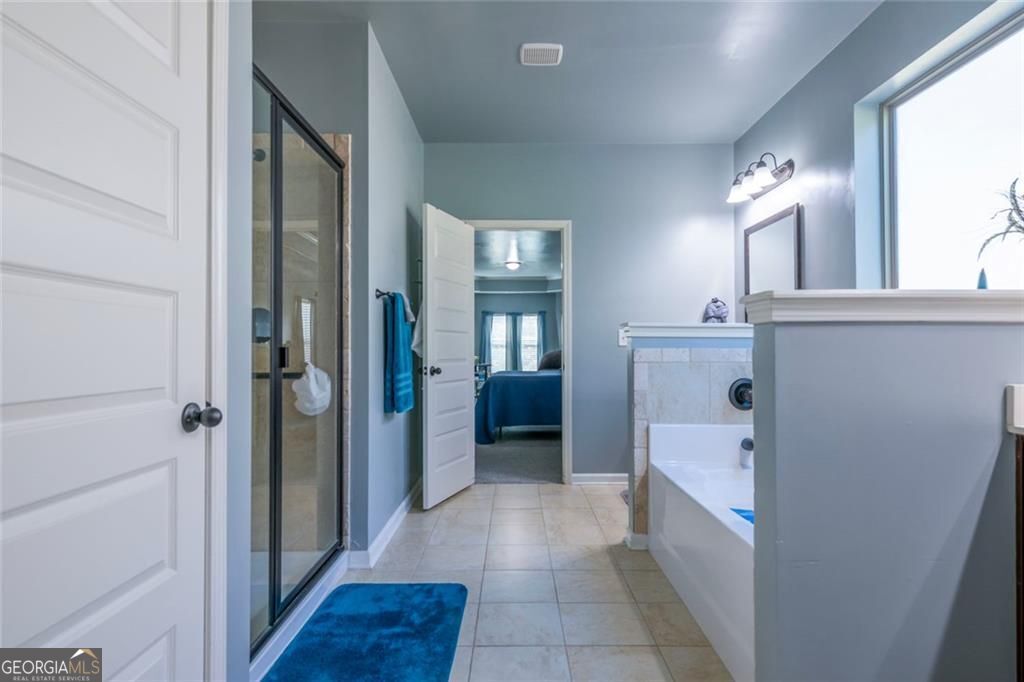 Jonesboro, Georgia 30236, United States, 6 Bedrooms Bedrooms, ,5 BathroomsBathrooms,Residential,Active,255319