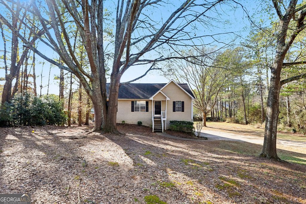 Photo of 33 Peach Forest Place, Douglasville, GA 30134 (MLS # 10657646)