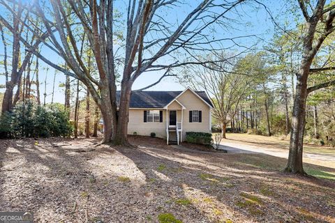 Photo of 33 Peach Forest Place, Douglasville, GA 30134 (MLS # 10657646)