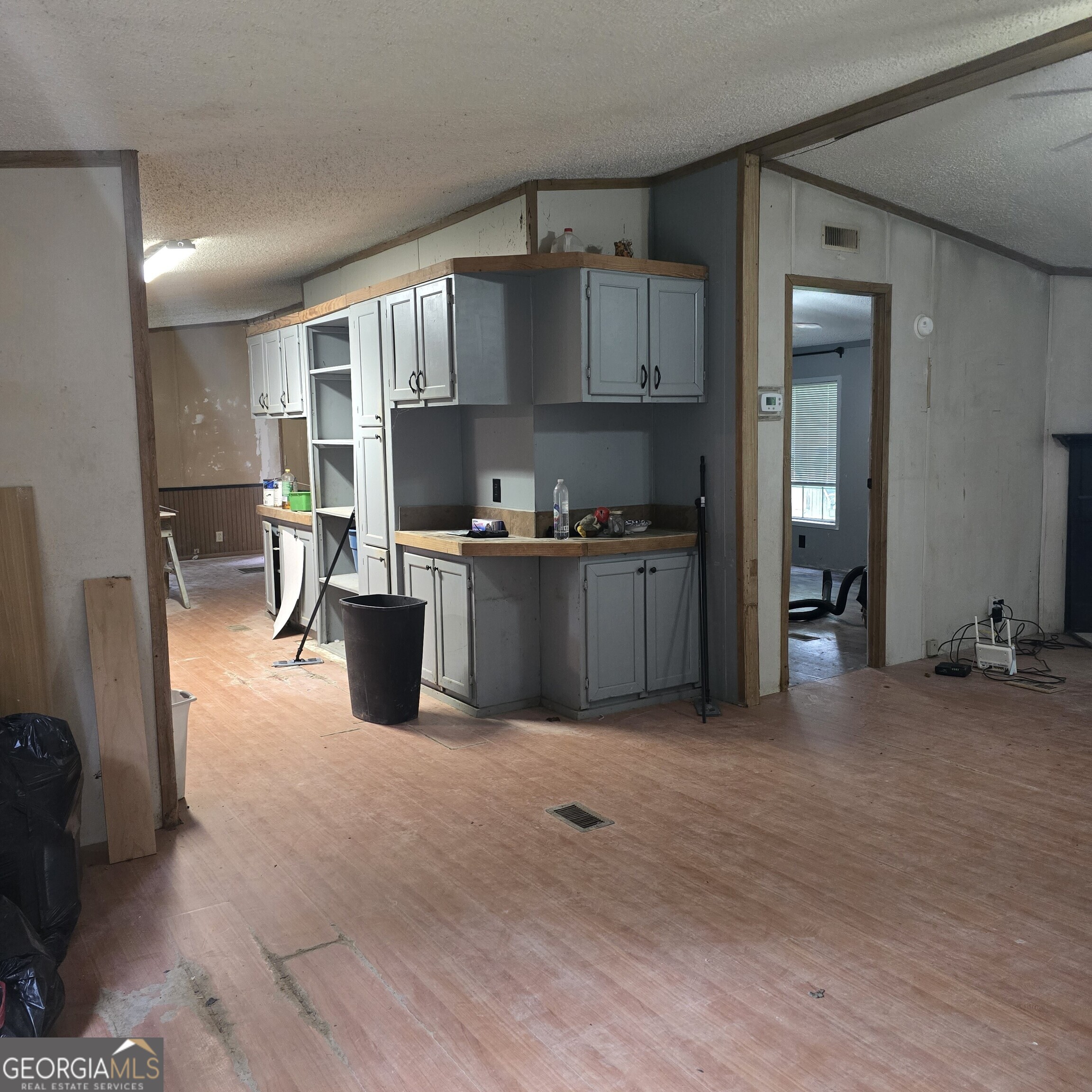 112 Johns CIR