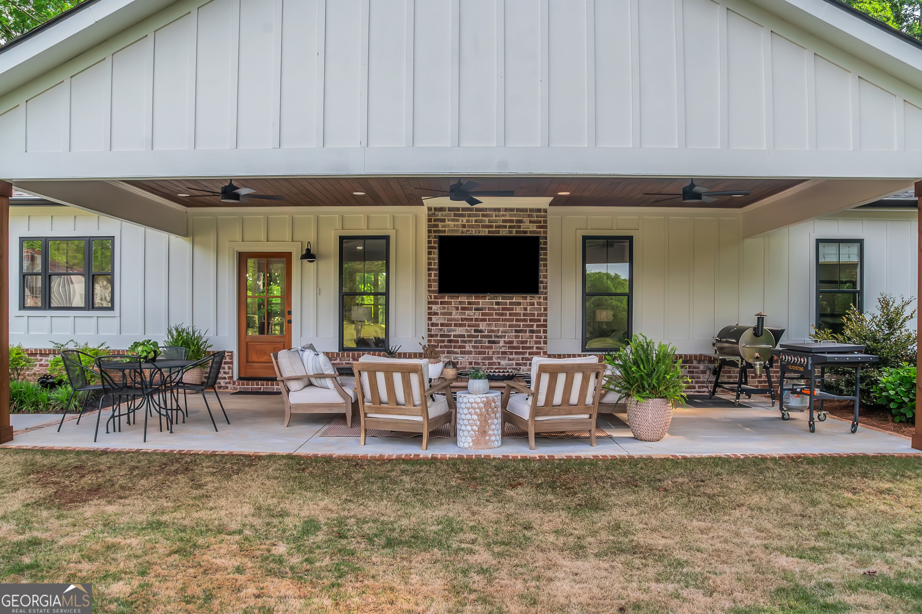 877 Honey Creek RD