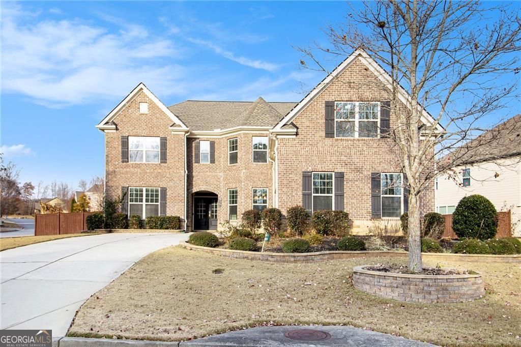 Photo of 915 Elmsbrook Lane, Alpharetta, GA 30004 (MLS # 10679509)