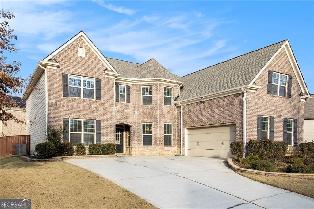 Photo of 915 Elmsbrook Lane, Alpharetta, GA 30004 (MLS # 10679509)