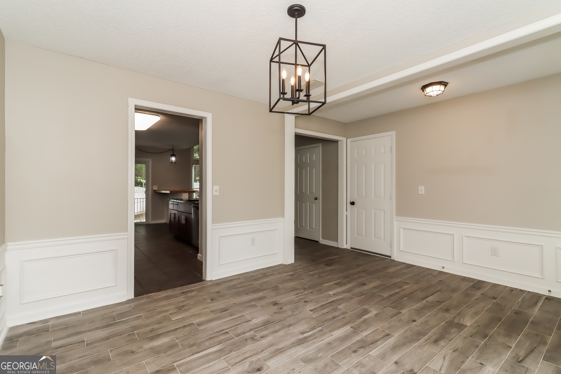 3402 - CARRINGTON PARK - Residential