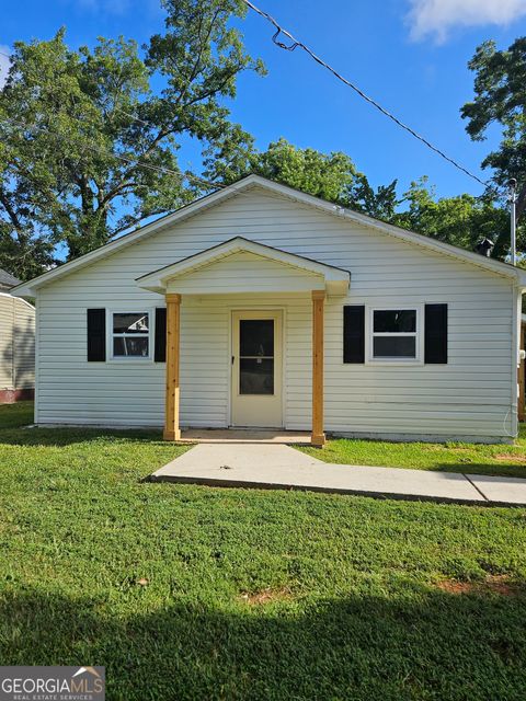 Photo of 325 W Quilly Street, Griffin, GA 30223 (MLS # 10653661)