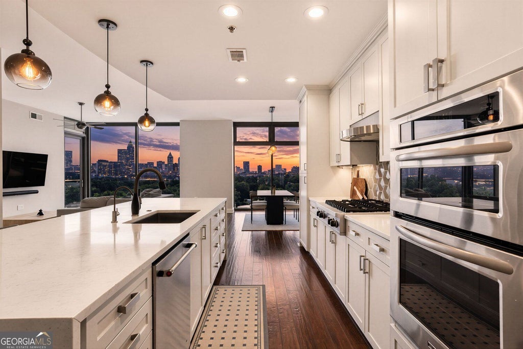 Photo of 270 17th Street NW #1403, Atlanta, GA 30363 (MLS # 10843688)