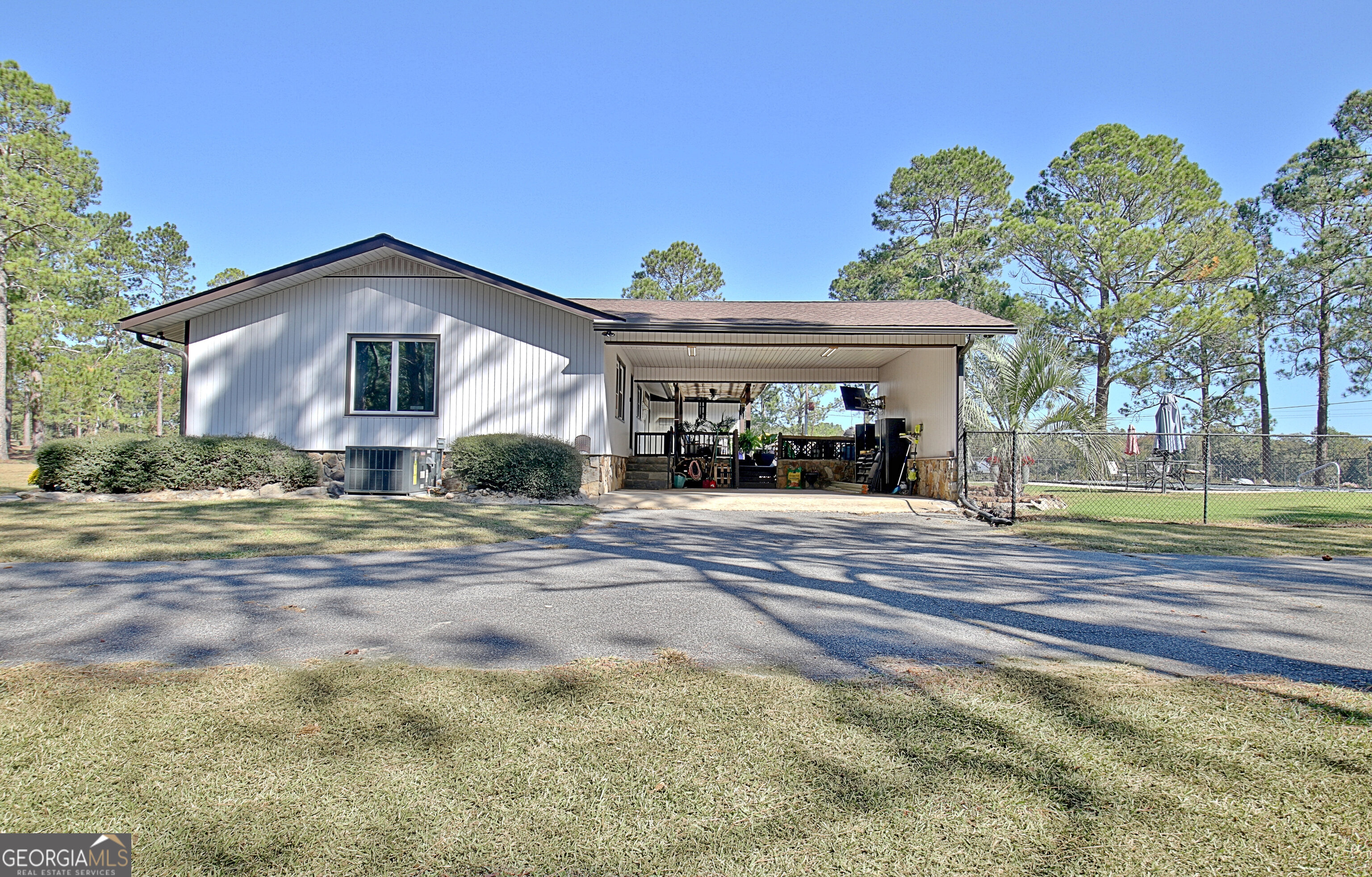 11556 White House PKWY