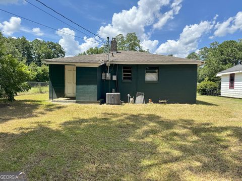1418 E Roosevelt AVE Albany GA 31705