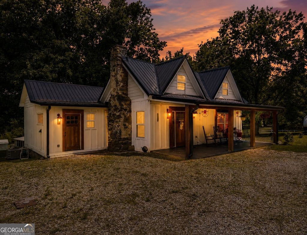 Photo of 130 Old Blairsville Highway, Talking Rock, GA 30175 (MLS # 10774887)