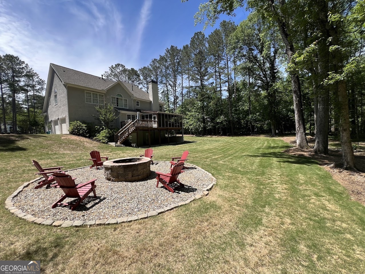 1122 Montclair DR