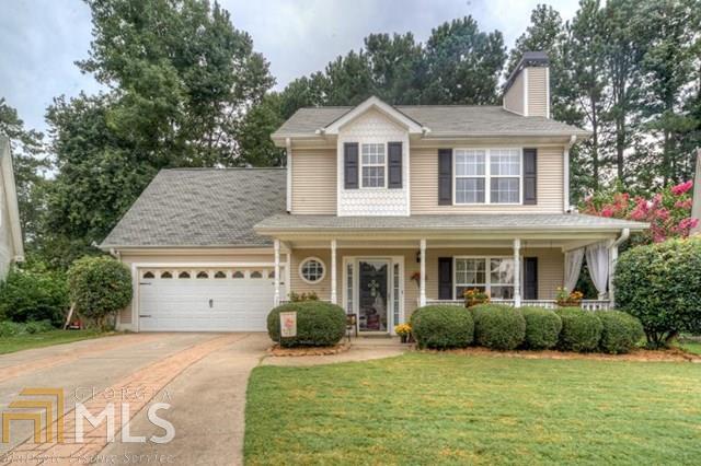Very nice family home on a great lot in Newnan's Timberlane Subdivision. 3 spacious bedrooms and 2 1/2 baths with a bonus room that could be a 4th bedroom. Wood floors throughout living areas and separate dining room, as well as a marble surround fireplace in the living room. Lots of windows allow for lots of natural light. The kitchen is fully equipped with attached breakfast nook, with exit to the patio, and spacious backyard. Bring the family, we'll leave the light on!