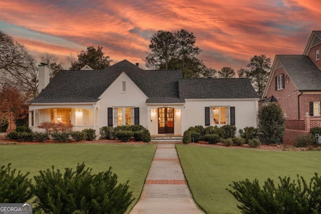 Photo of 577 Cloverhurst Avenue, Athens, GA 30606 (MLS # 10698939)