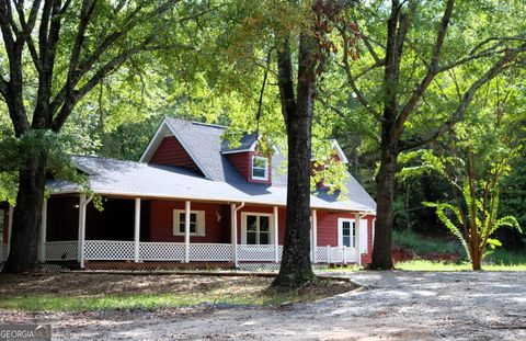 A home in Murrayville