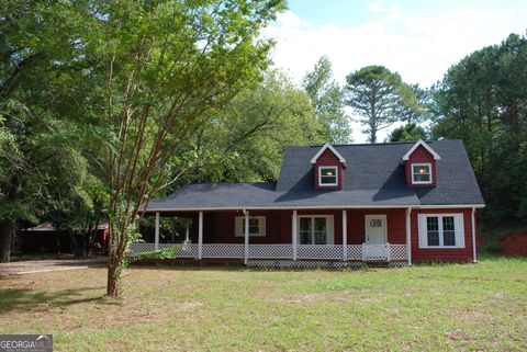 A home in Murrayville