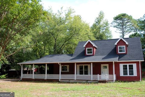 A home in Murrayville