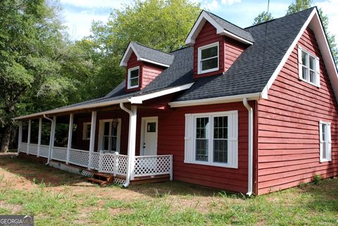 A home in Murrayville