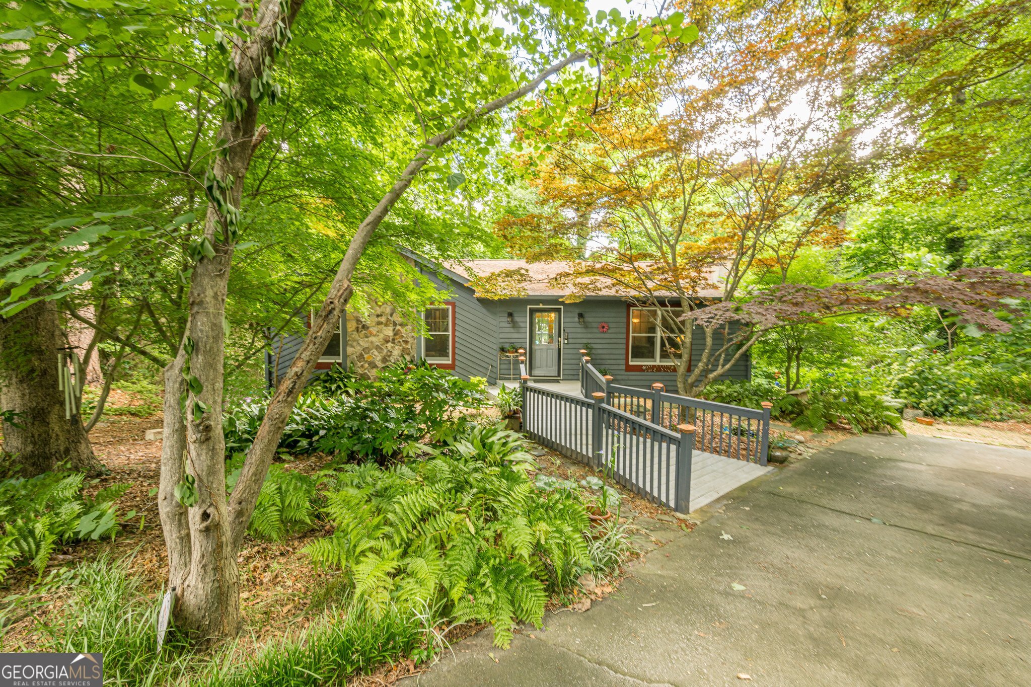 5848 Kingswood CT