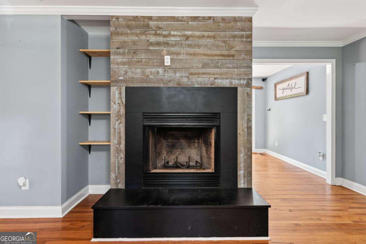 185 Hillshore CT