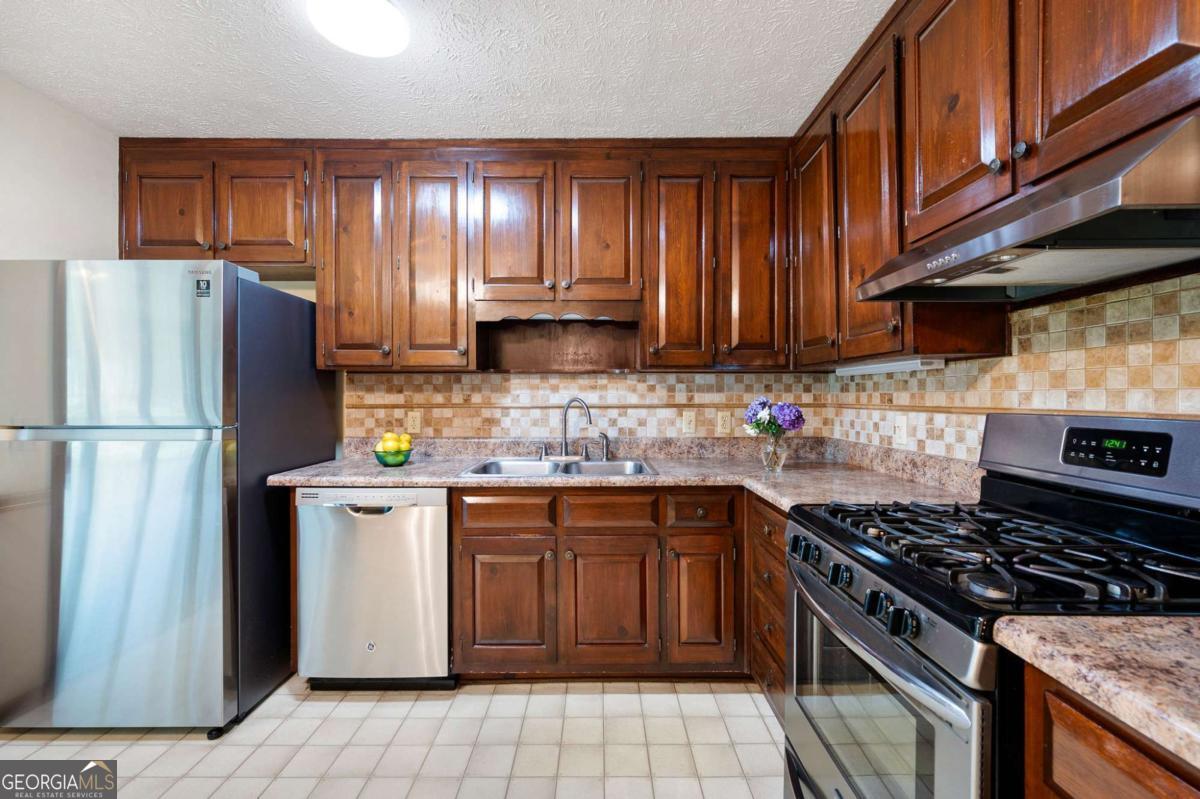 Forest Creek Trail - Residential