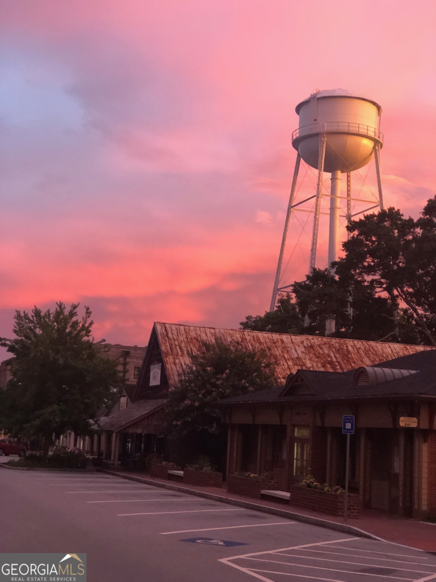 Senoia, Georgia 30276, United States, 3 Bedrooms Bedrooms, ,2 BathroomsBathrooms,Residential,Active,32642