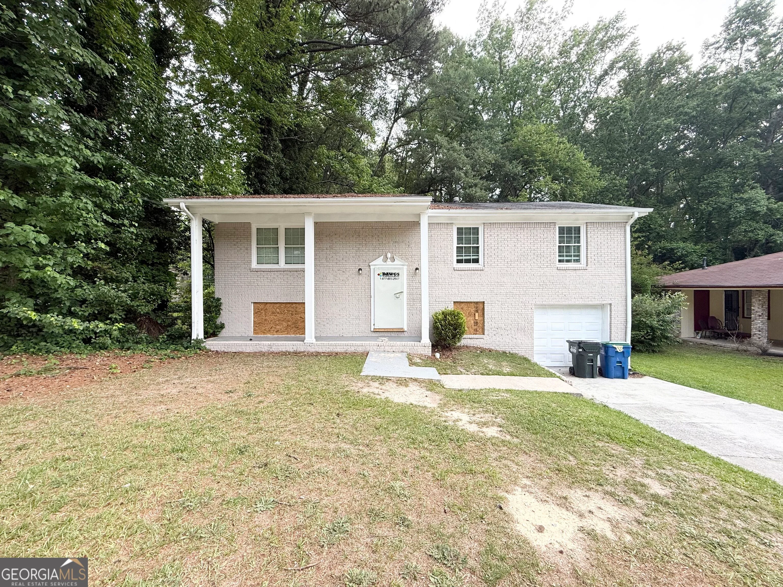 6525 Woodford Road