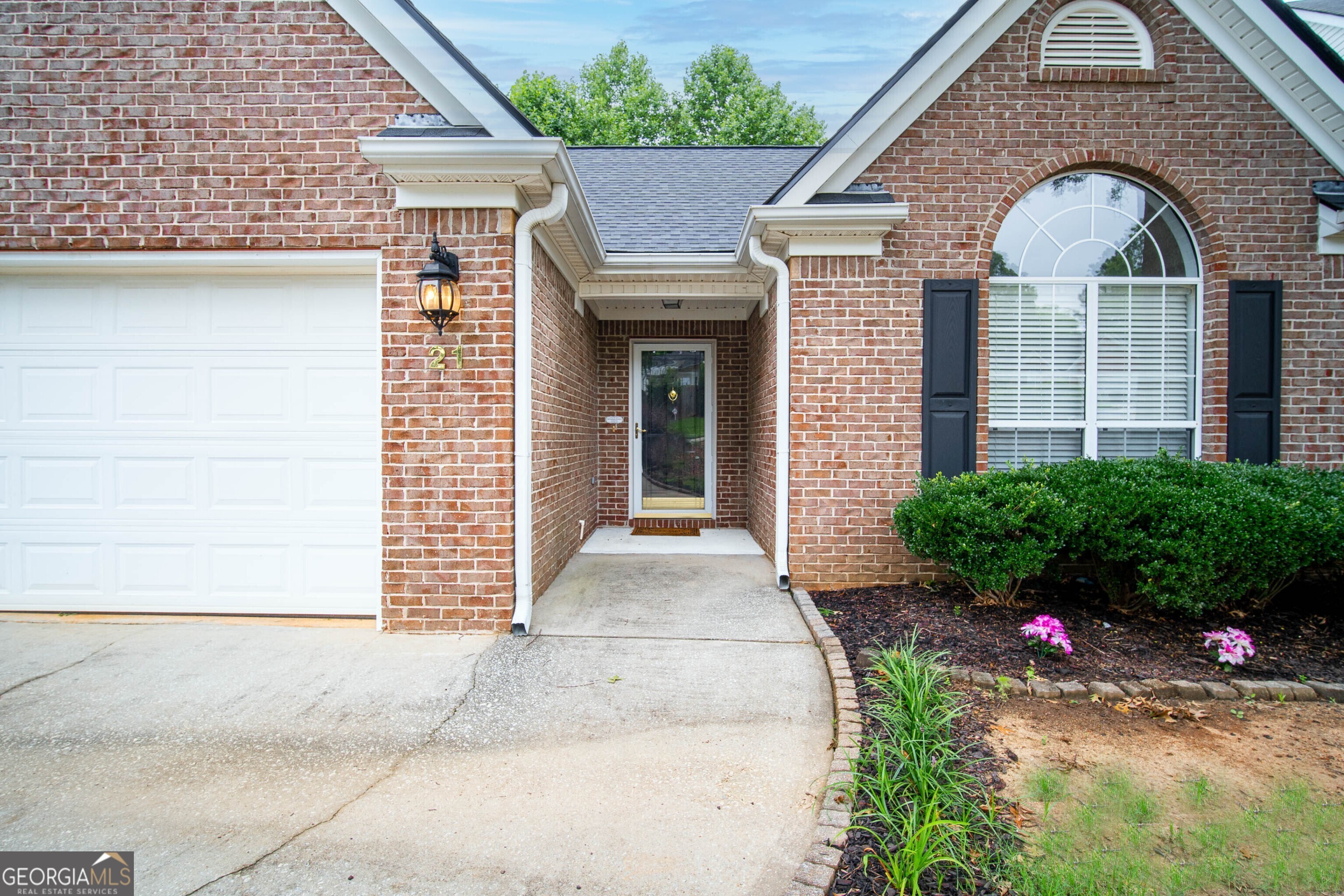 21 Riva Ridge LN