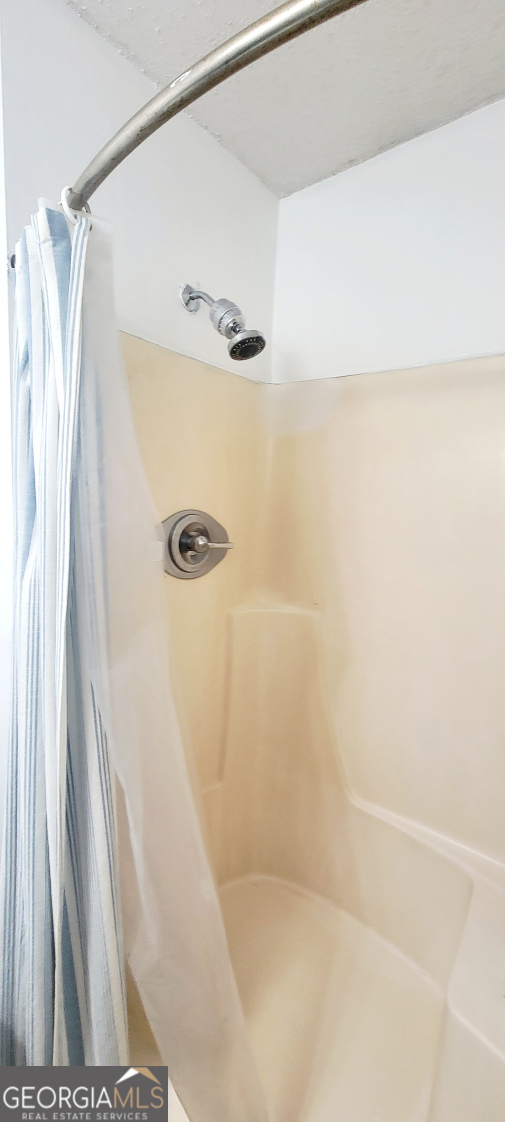 WILLOWRUN - Residential