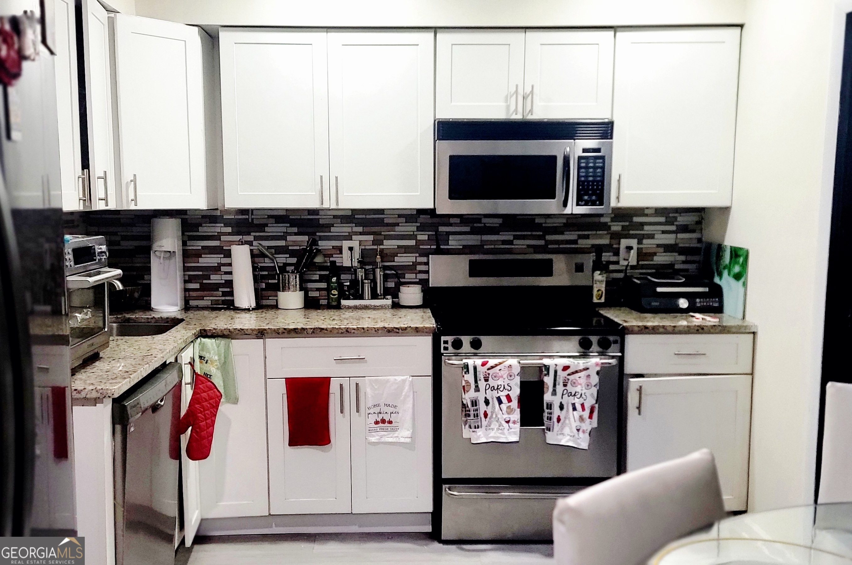 WILLOWRUN - Residential