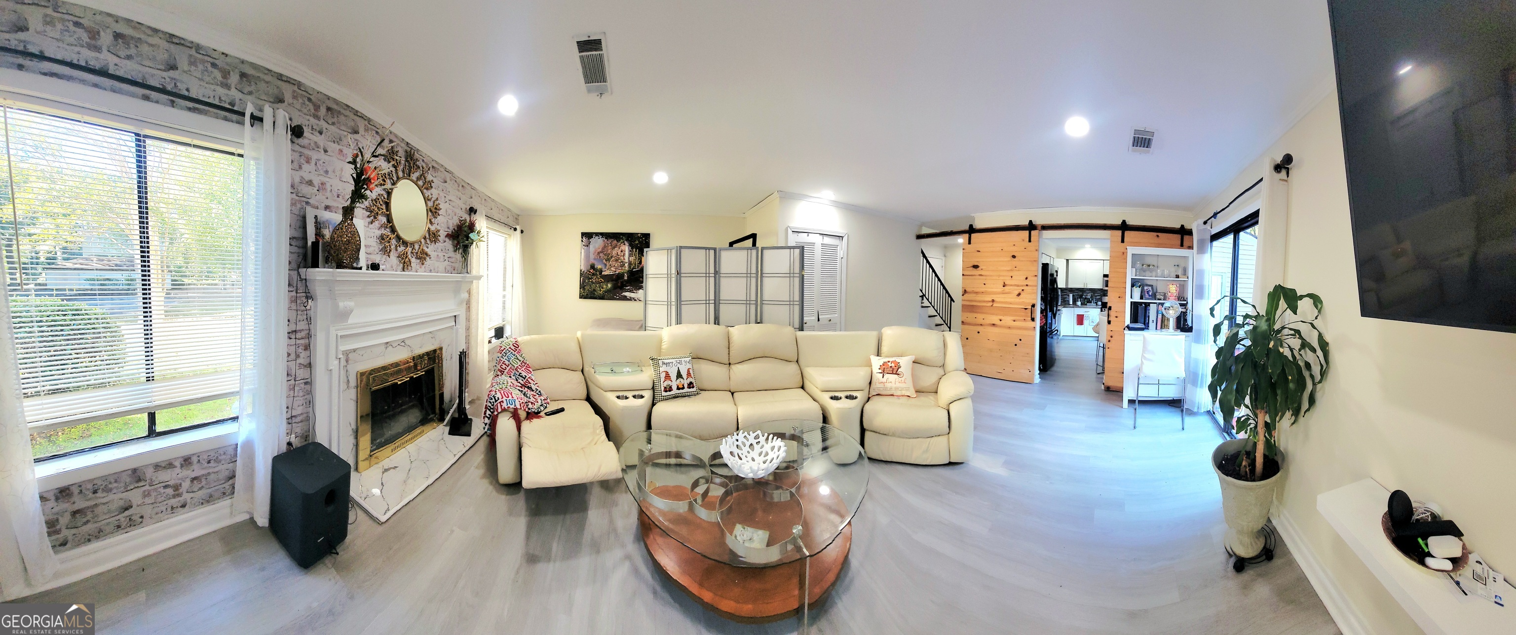 WILLOWRUN - Residential