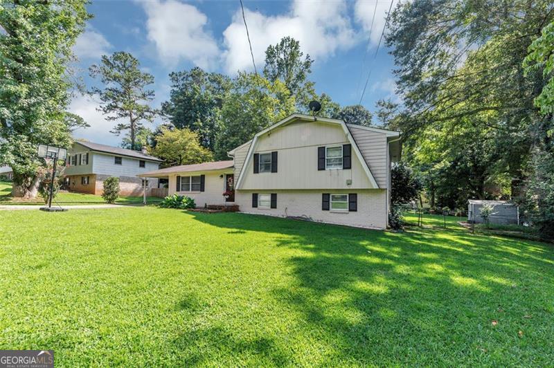 2895 London LN