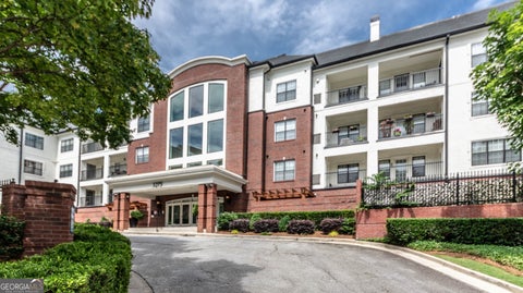 Photo of 3275 Lenox Road NE #APT 413, Atlanta, GA 30324 (MLS # 10786577)